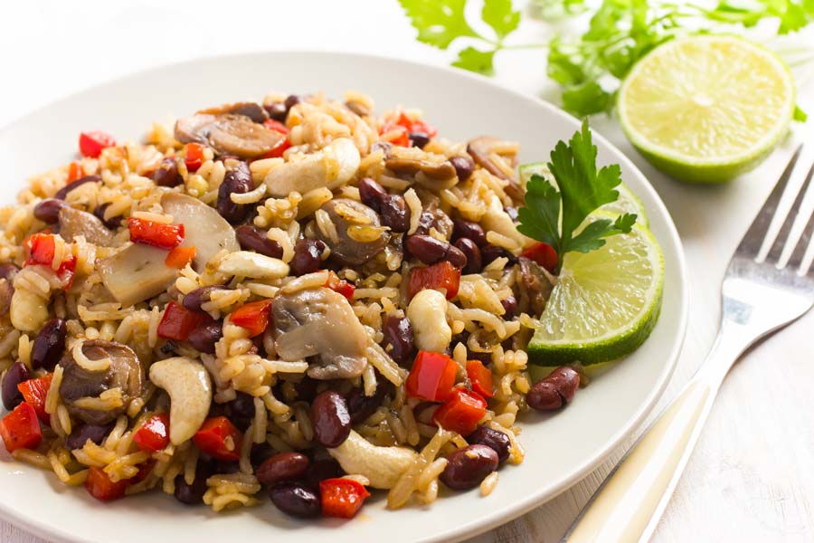 Bohnen Reispfanne mit Pilzen und Gemüse | Einfach schnell gesund vegan