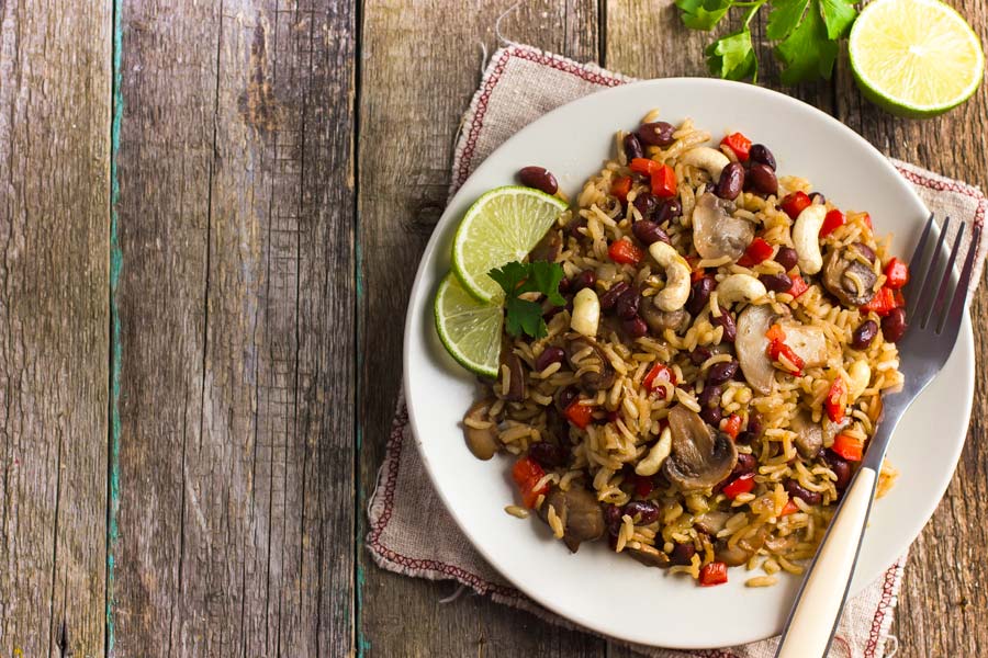 Bohnen Reispfanne mit Pilzen und Gemüse | Einfach schnell gesund vegan